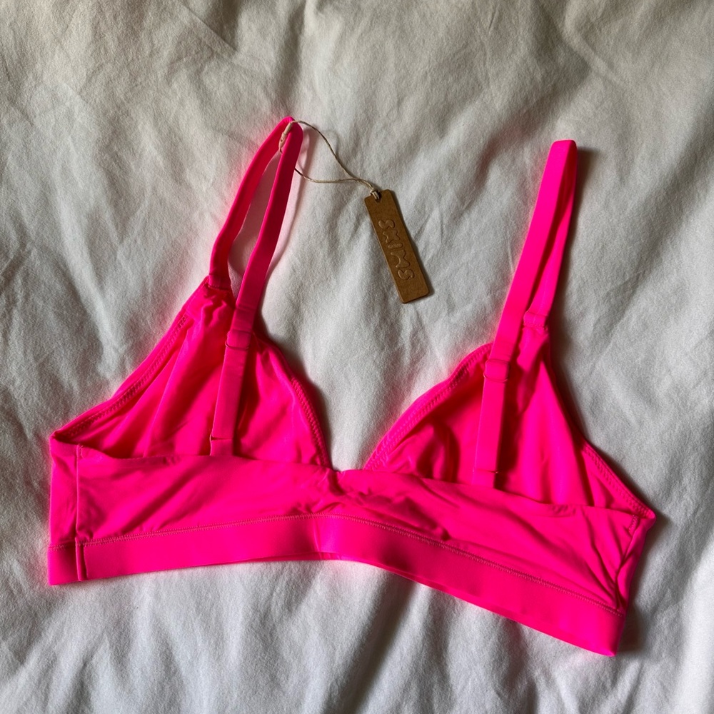 Neon pink skims fits everybody triangle bralette - Picture 3 of 4